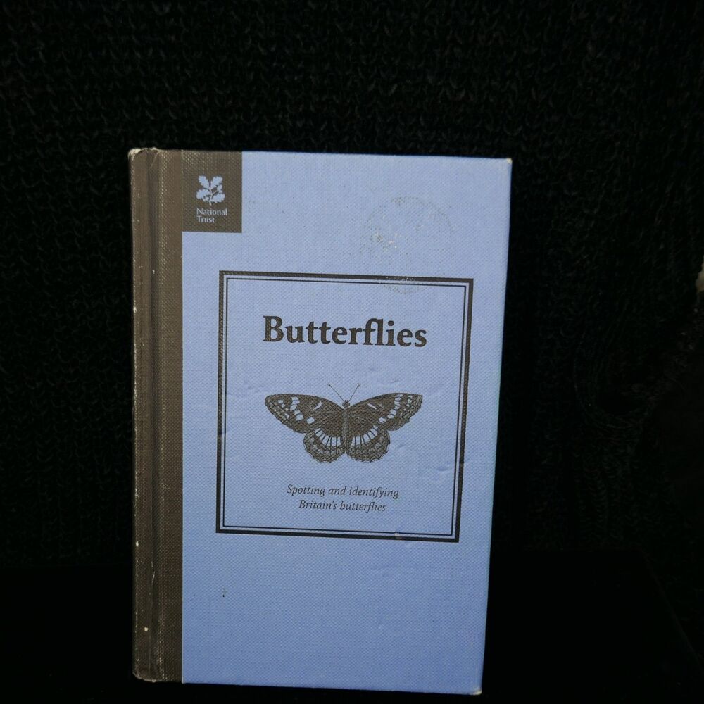 Butterflies: Spotting and identifying Britain's by Matthew Oates Hardcover Book - Picture 1 of 10